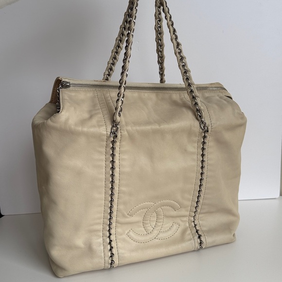 Chanel Vintage Chain Shoulder Tote - Picture 1 of 1